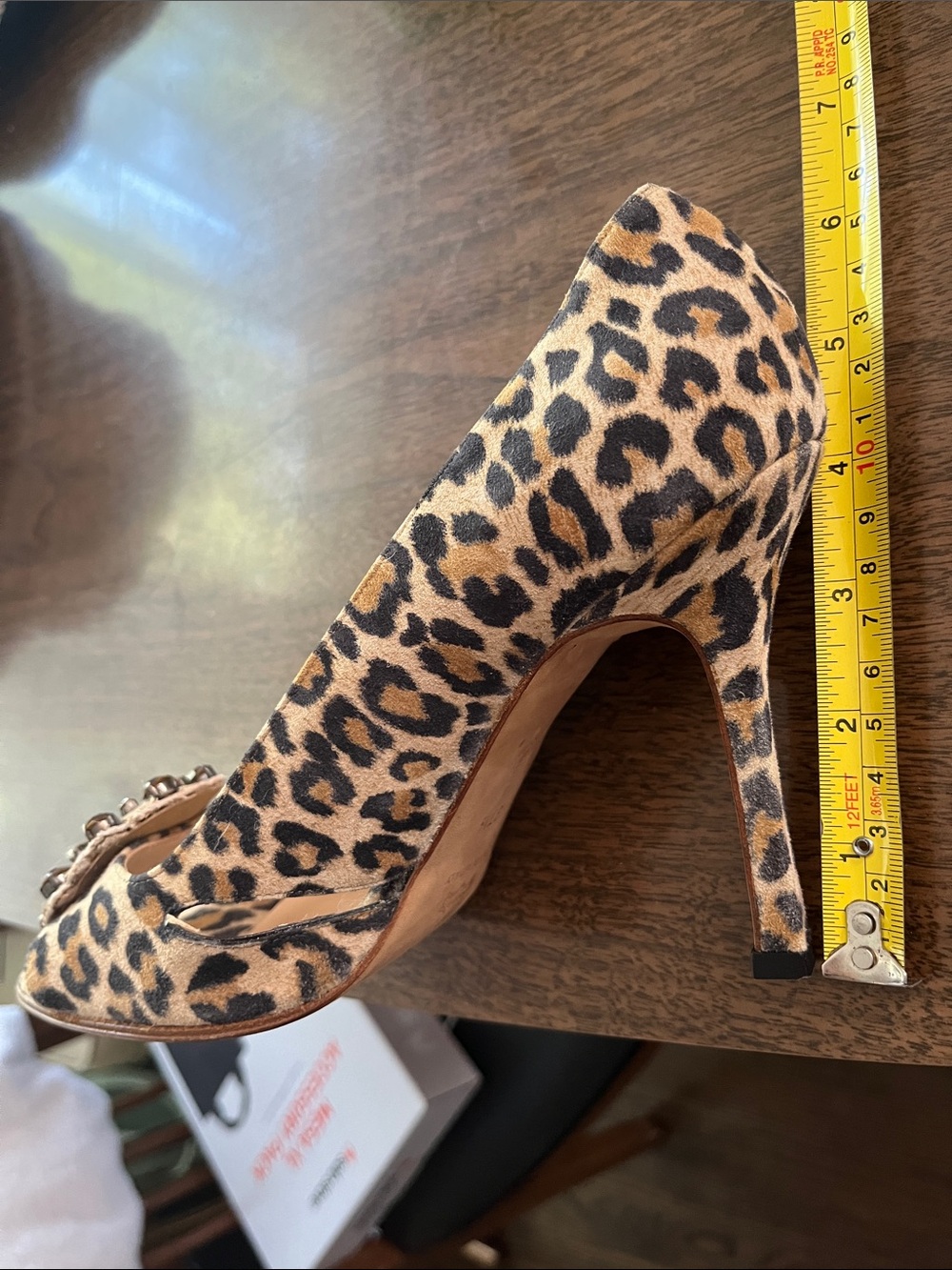 EUC MANOLO BLAHNIK ANIMAL PRINT HEELS SZ 7.5/37.5 - Picture 6 of 6